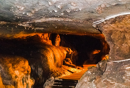  Пещера Ялан Дюнья (Мир обмана)